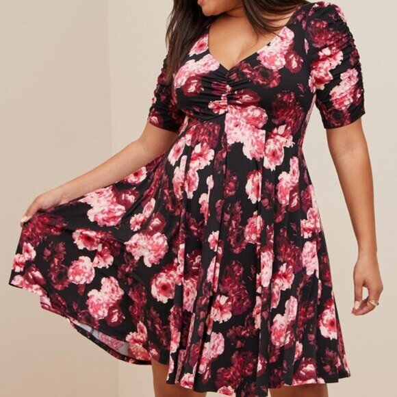 Torrid Cinch Front Skater Mini Dress Bodycon Puff Sleeve Pink Floral Siz… - Picture 1 of 8